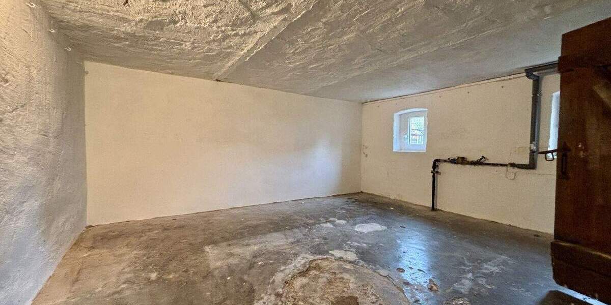 Doppelhaushälfte Bützow - 6 Zimmer, 150 m&sup2;, 260.000&euro; | Angebot:25770942