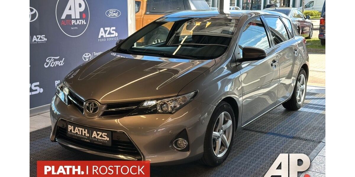 Toyota Auris 95.280 km 9.290 &euro; Rostock 18059
