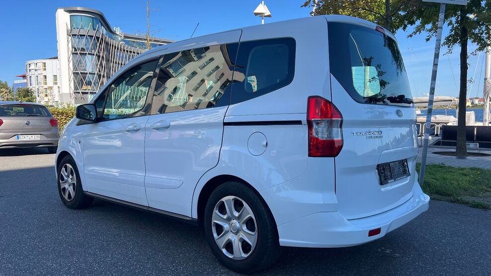 Ford Tourneo Courier 90.084 km 7.990 € Rostock 18069