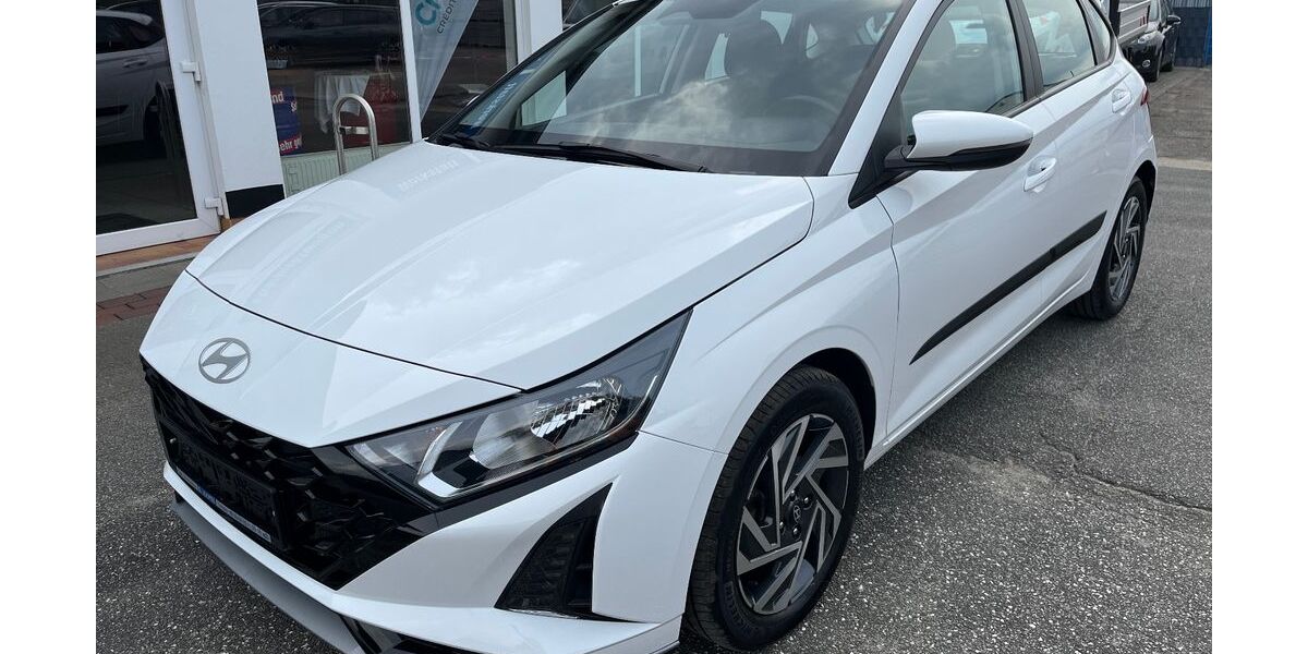 Hyundai i20 16.493 km 18.990 &euro; Tessin 18195