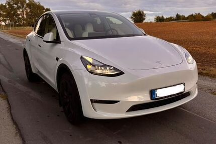 Tesla Model Y 71.939 km 34.490 &euro; Bentwisch 18182