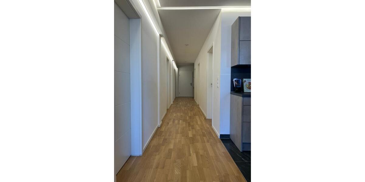 Etagenwohnung Rostock Hansaviertel - 4 Zimmer, 154 m&sup2;, 2.000&euro; | Angebot:23620104