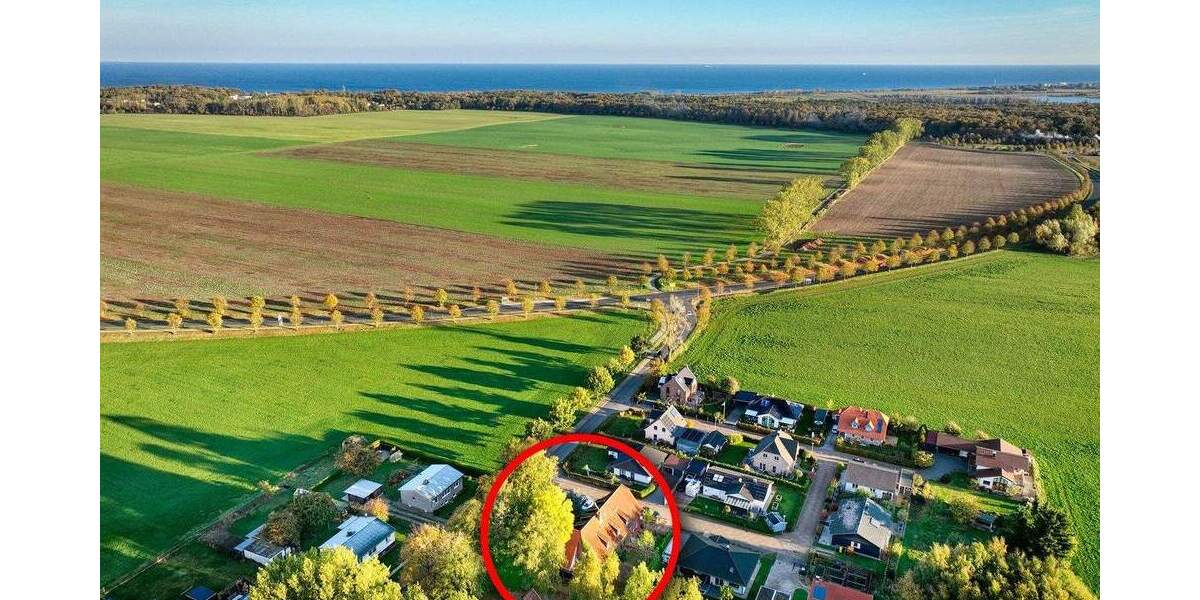 Architektenhaus an der Ostsee und angrenzendes Objekt zur vielseitigen Nutzung - derzeit 10 Zimmer Gästehaus 1 zimmer