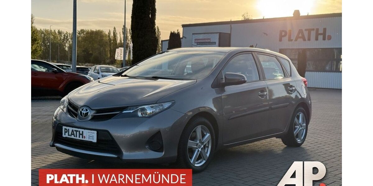Toyota Auris 82.843 km 9.690 € Rostock-Warnemünde 18119