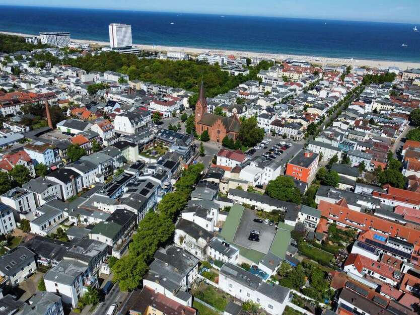 Haus zum Kaufen in Rostock 1.695.000 € 240 m²