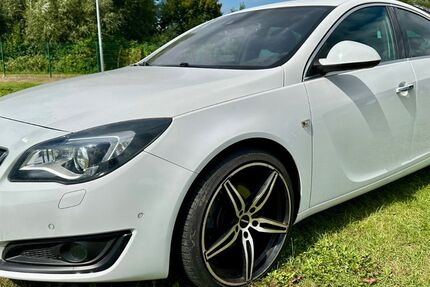 Opel Insignia 143.790 km 6.990 &euro; Rostock 18147