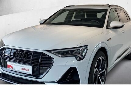 Audi e-tron 44.385 km 48.890 &euro; Rostock 18059