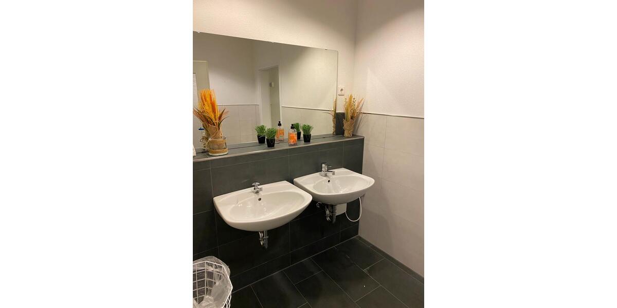 Provfrei: Ebenerd WerkstattLager 275 qm 7€qm Rolltor 18107 HRO zimmer