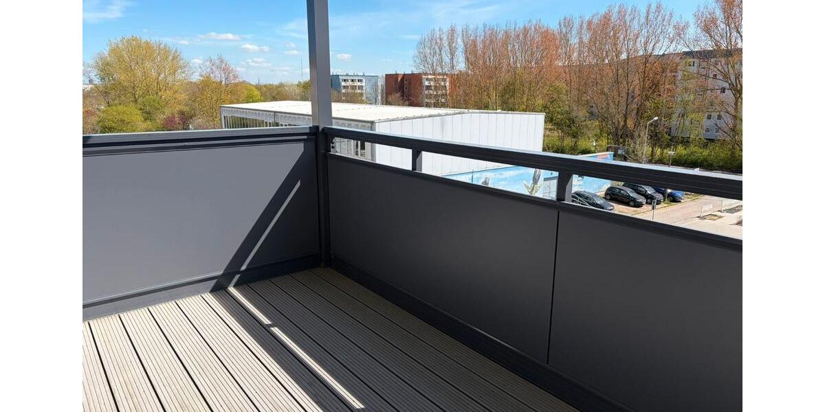 Etagenwohnung Rostock Groß-Klein - 4 Zimmer, 101 m&sup2;, 1.800&euro; | Angebot:26536601