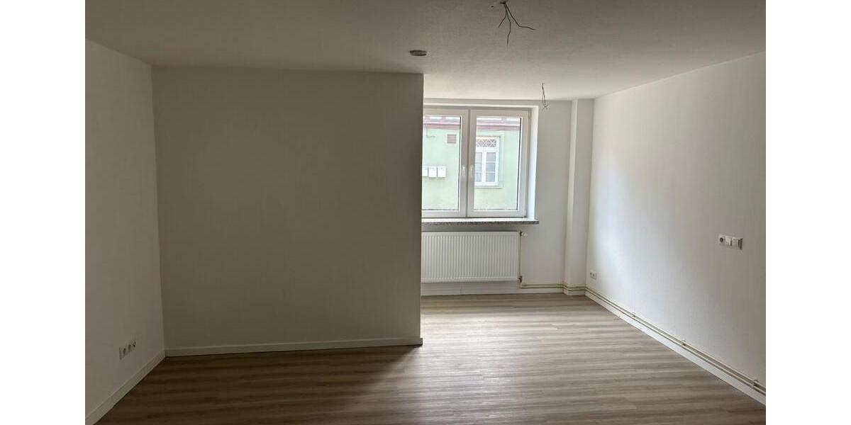 Erdgeschoßwohnung Bützow - 1 Zimmer, 33 m&sup2;, 310&euro; | Angebot:25238397