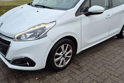 Peugeot 208 127.000 km 4.550 &euro; Ribnitz-Damgarten 18311