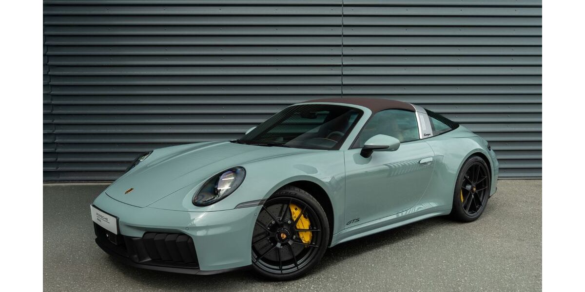 Porsche 992 1.460 km 209.900 &euro; Papendorf 18059