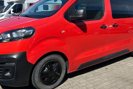 Opel Vivaro 174.500 km 15.205 &euro; Stäbelow bei Rostock 18198