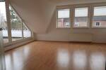 4 Zimmer DG- Wohnung mit EBK und Loggia