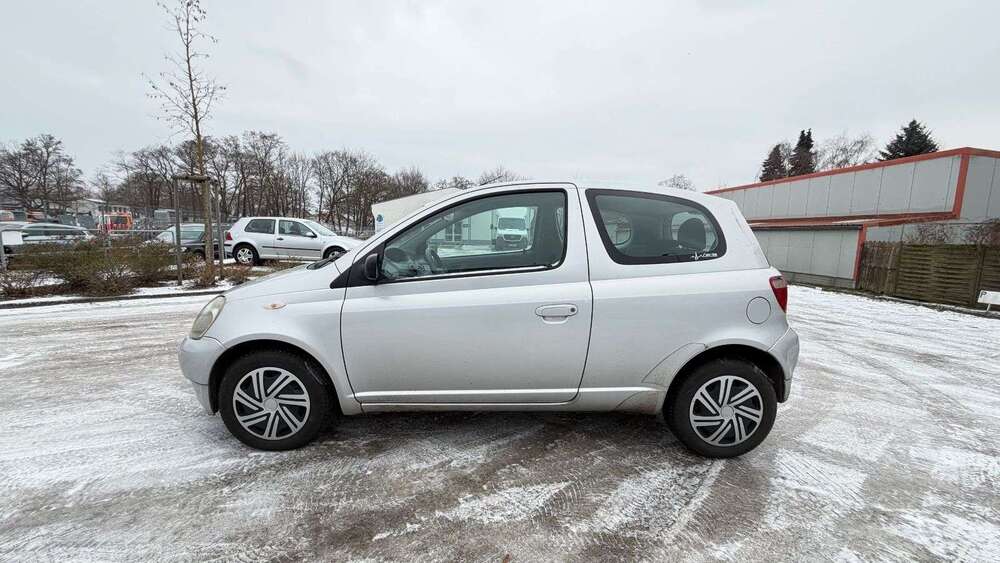 Toyota Yaris 195.236 km 1.999 &euro; Rostock 18069