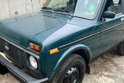 Lada Niva 95.000 km 4.990 &euro; Bernitt 18249