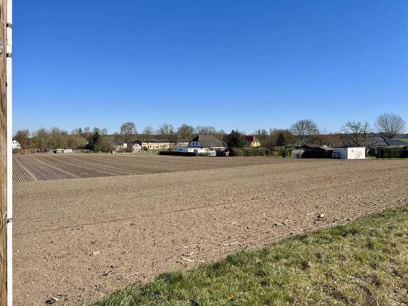 Grundstück zu verkaufen in Schwaan 100.000 € 5505 m²
