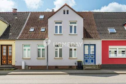 Vermietetes Zweifamilienhaus mit viel Stauraum im Keller