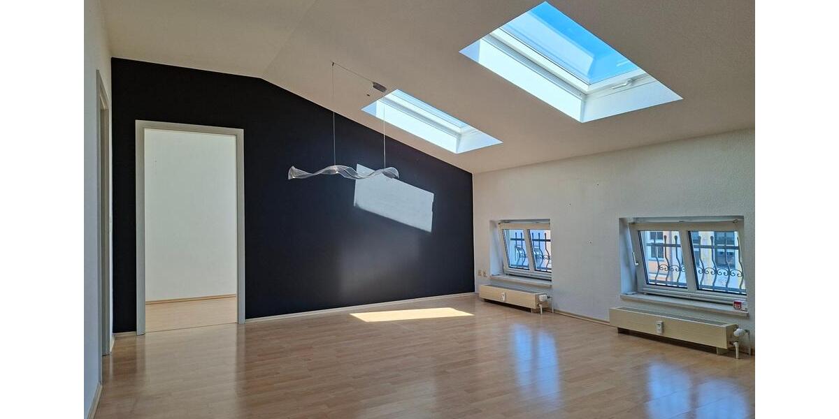 Dachgeschoßwohnung Rostock Hansaviertel - 3 Zimmer, 73 m&sup2;, 800&euro; | Angebot:26278044