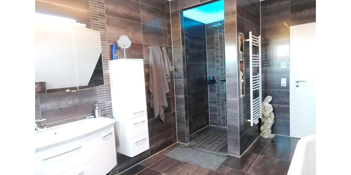 Einfamilienhaus Elmenhorst/Lichtenhagen Lichtenhagen - 9 Zimmer, 260 m&sup2;, 1.130.000&euro; | Angebot:26142158