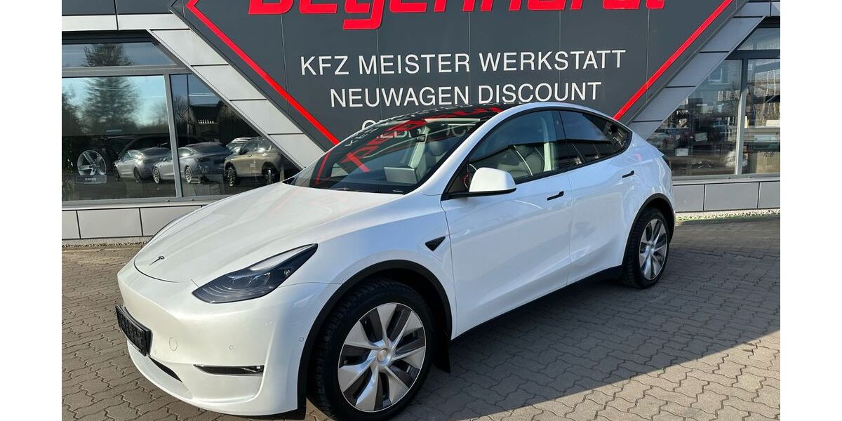 Tesla Model Y 56.717 km 35.990 € Mönchhagen 18182