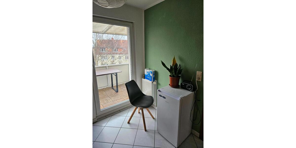 Dachgeschoßwohnung Rostock - 2 Zimmer, 44 m&sup2;, 399&euro; | Angebot:25265129