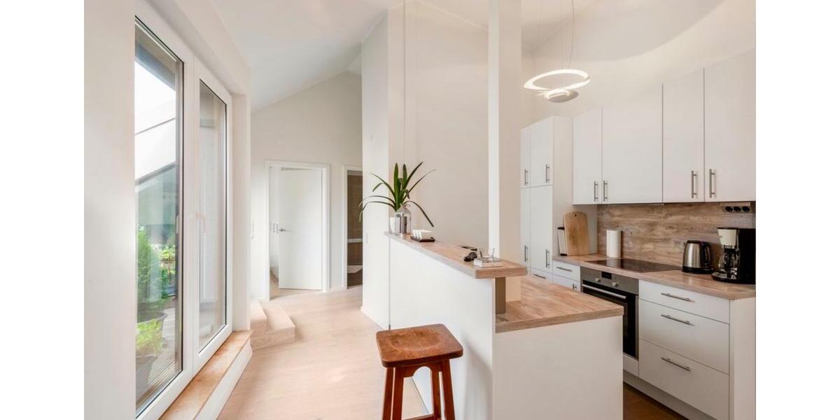 Dachgeschoßwohnung Rostock Hansaviertel - 2 Zimmer, 60 m&sup2;, 1.850&euro; | Angebot:25832047