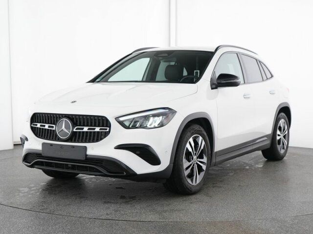 Mercedes-Benz GLA 180 13.840 km 37.700 &euro; Bad Doberan 18209