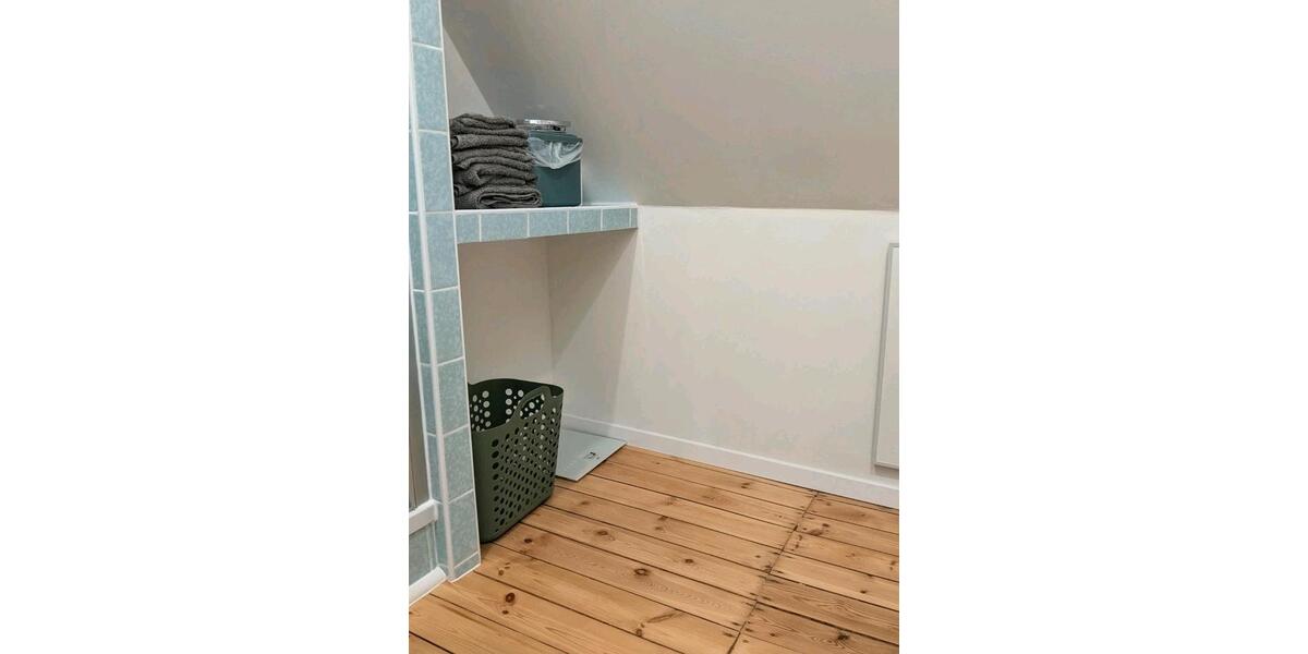 Dachgeschoßwohnung Papendorf - 1 Zimmer, 39 m&sup2;, 990&euro; | Angebot:27693856