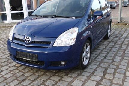 Toyota Corolla Verso 272.000 km 1.990 &euro; Rostock 18055