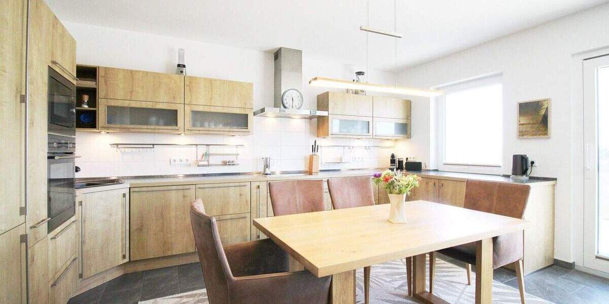 Etagenwohnung Rostock Südstadt - 4 Zimmer, 106 m&sup2;, 475.000&euro; | Angebot:25801722