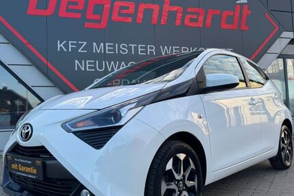 Toyota Aygo (X) 54.411 km 12.490 &euro; Mönchhagen 18182