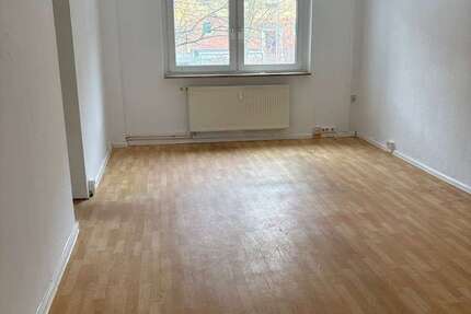Wohnung zum Mieten in Rostock 440 € 75.3 m² 3 zimmer