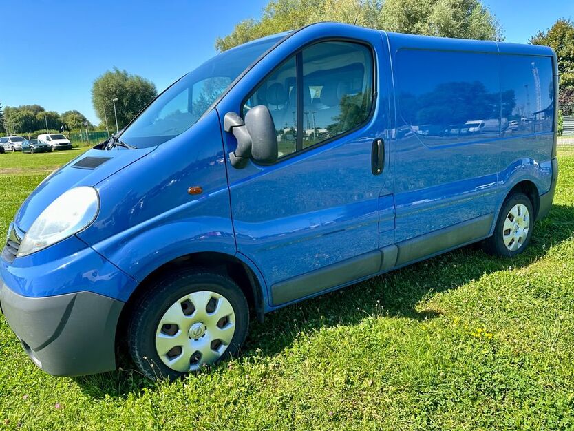 Opel Vivaro 202.652 km 4.500 € Rostock 18147