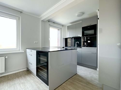 Dachgeschoßwohnung Rostock Hansaviertel - 3 Zimmer, 56 m&sup2;, 1.140&euro; | Angebot:24754744