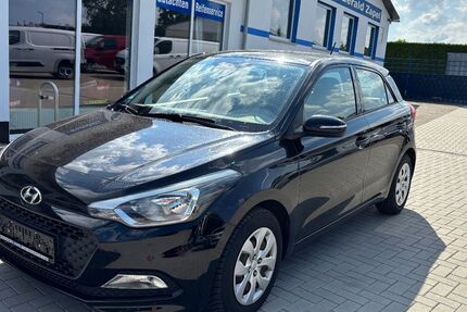 Hyundai i20 64.506 km 7.990 &euro; Tessin 18195