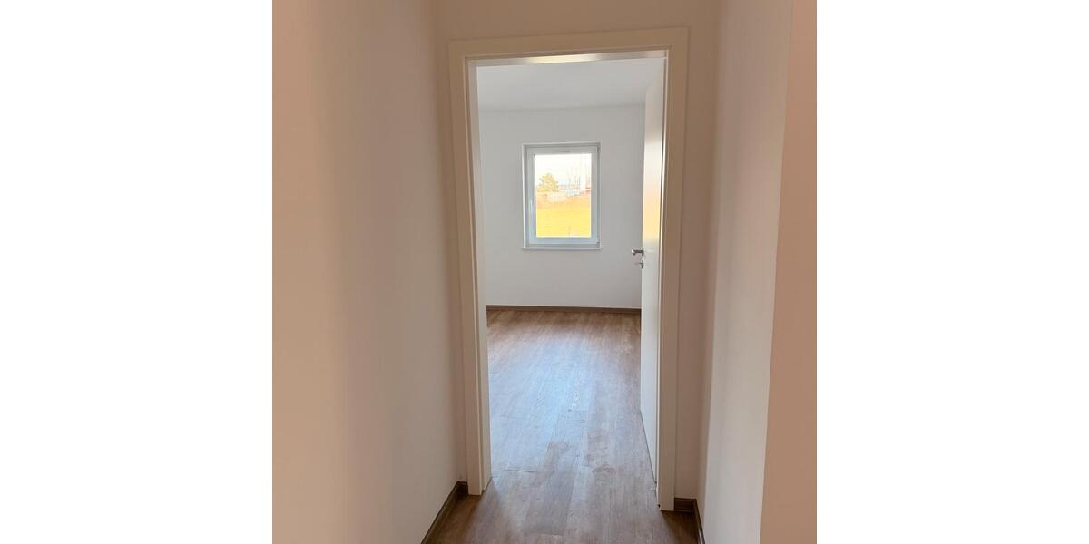 Etagenwohnung Rostock Groß-Klein - 3 Zimmer, 83 m&sup2;, 1.200&euro; | Angebot:25319262