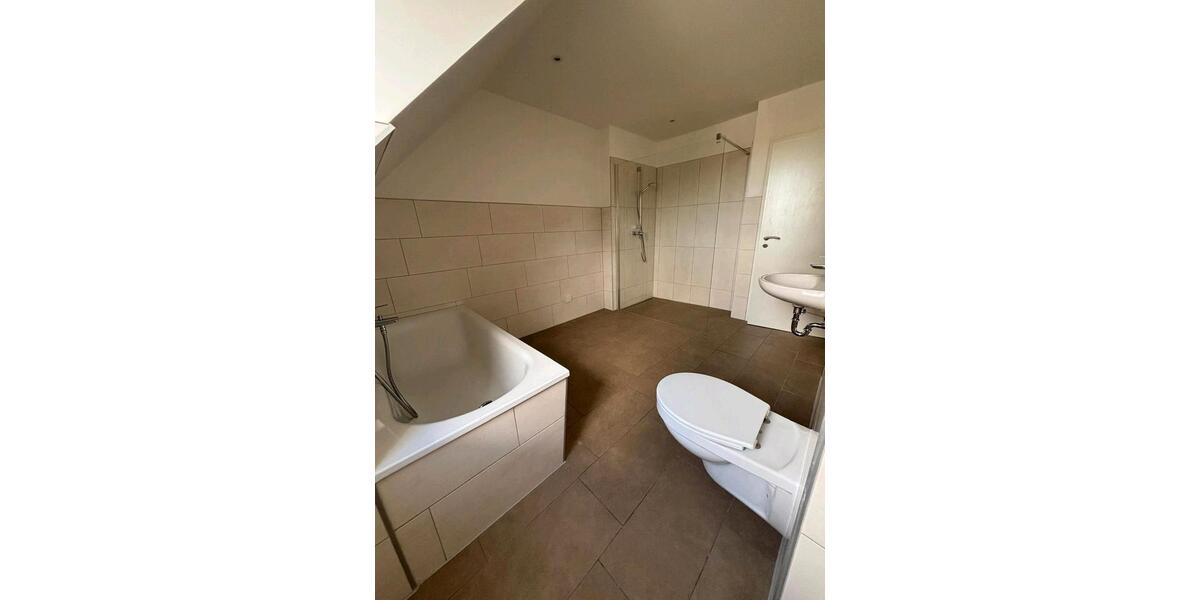 Doppelhaushälfte Laage - 5 Zimmer, 145 m&sup2;, 1.350&euro; | Angebot:25047904