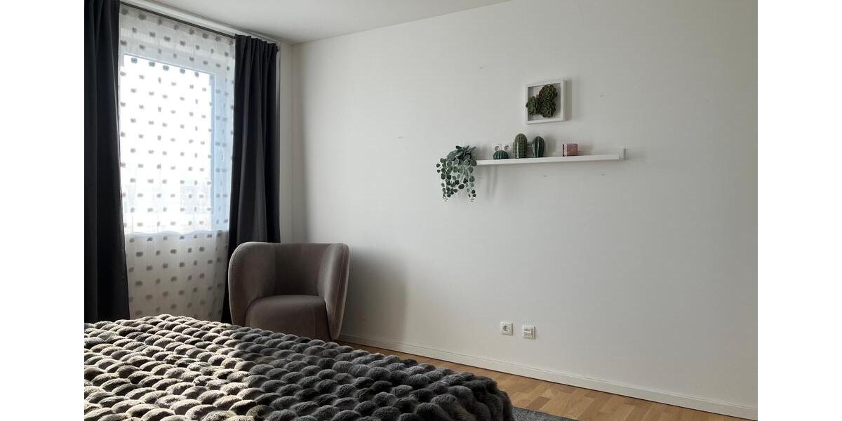 Etagenwohnung Rostock Hansaviertel - 4 Zimmer, 154 m&sup2;, 2.000&euro; | Angebot:23620104