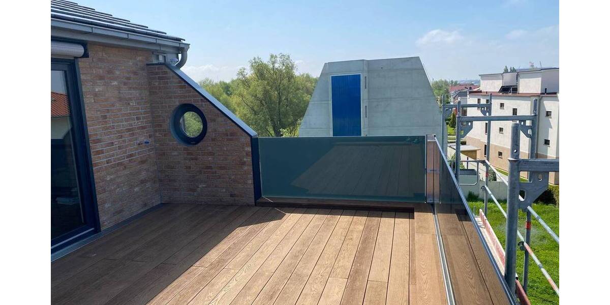 Etagenwohnung Rostock Hohe Düne - 5 Zimmer, 210 m&sup2;, 3.360&euro; | Angebot:26778324