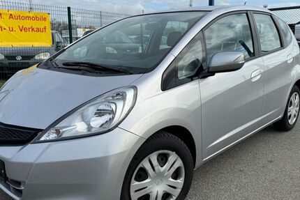 Honda Jazz 109.300 km 8.680 &euro; Rostock 18147