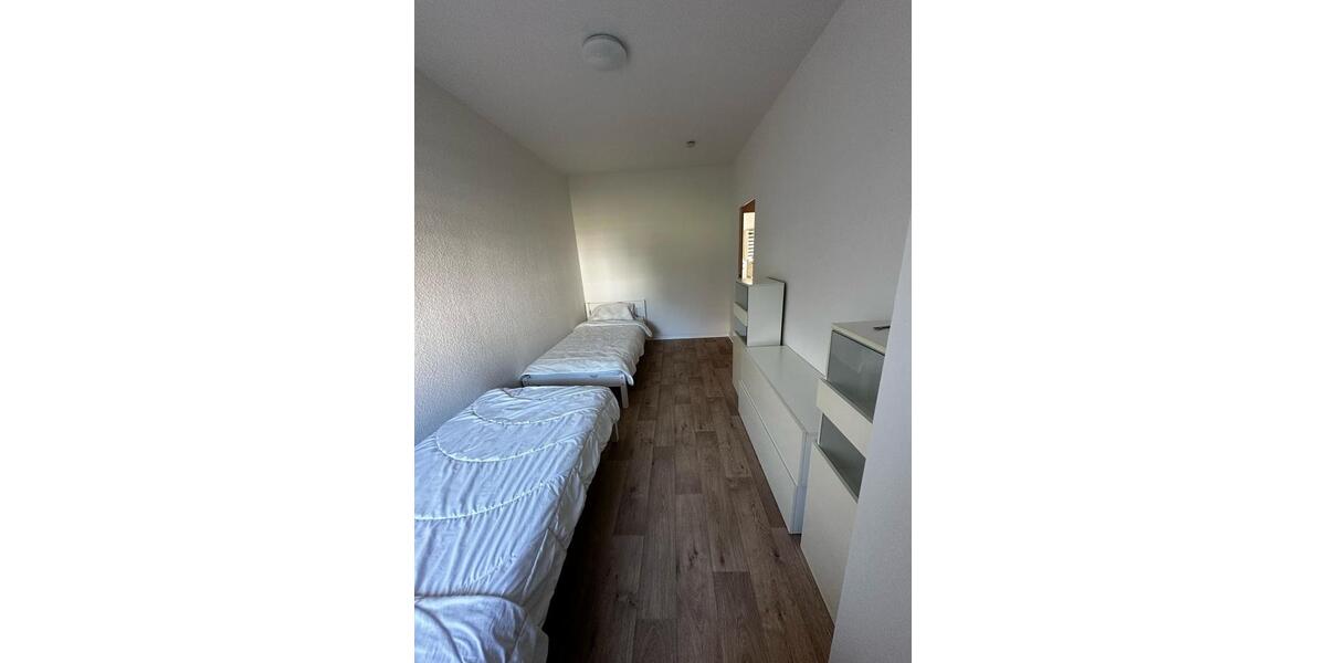 Etagenwohnung Rostock Gehlsdorf - 3 Zimmer, 70 m&sup2;, 100&euro; | Angebot:25806564