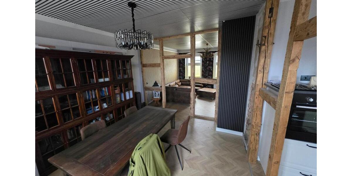 Etagenwohnung Laage - 6 Zimmer, 100 m&sup2;, 1.690&euro; | Angebot:26636289