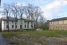 großes Baugrundstück an der Warnow mit altem Gutshaus zur Sanierung und oder Neubebauung