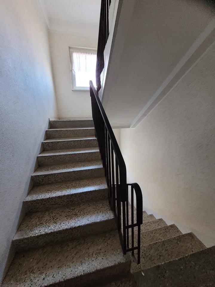 KLEIN-FEIN-MEIN: Duschbad m. Fenster, Laminat, frisch renoviert, dicht bei HRO zimmer