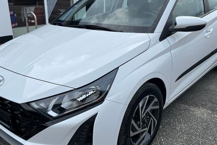 Hyundai i20 16.493 km 18.990 € Tessin 18195