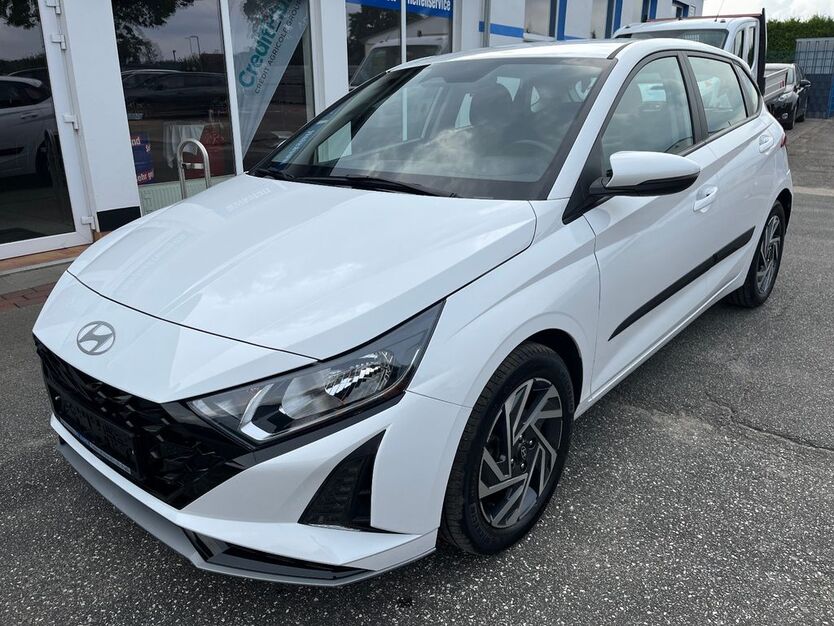 Hyundai i20 16.493 km 18.990 € Tessin 18195