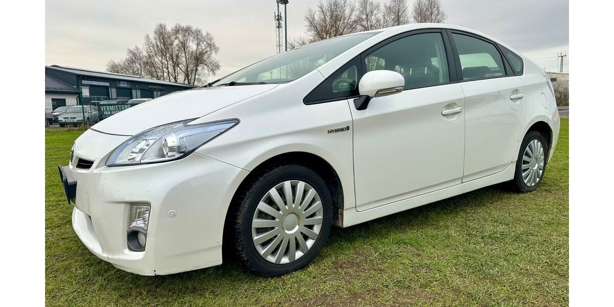 Toyota Prius 234.639 km 5.700 &euro; Rostock 18147