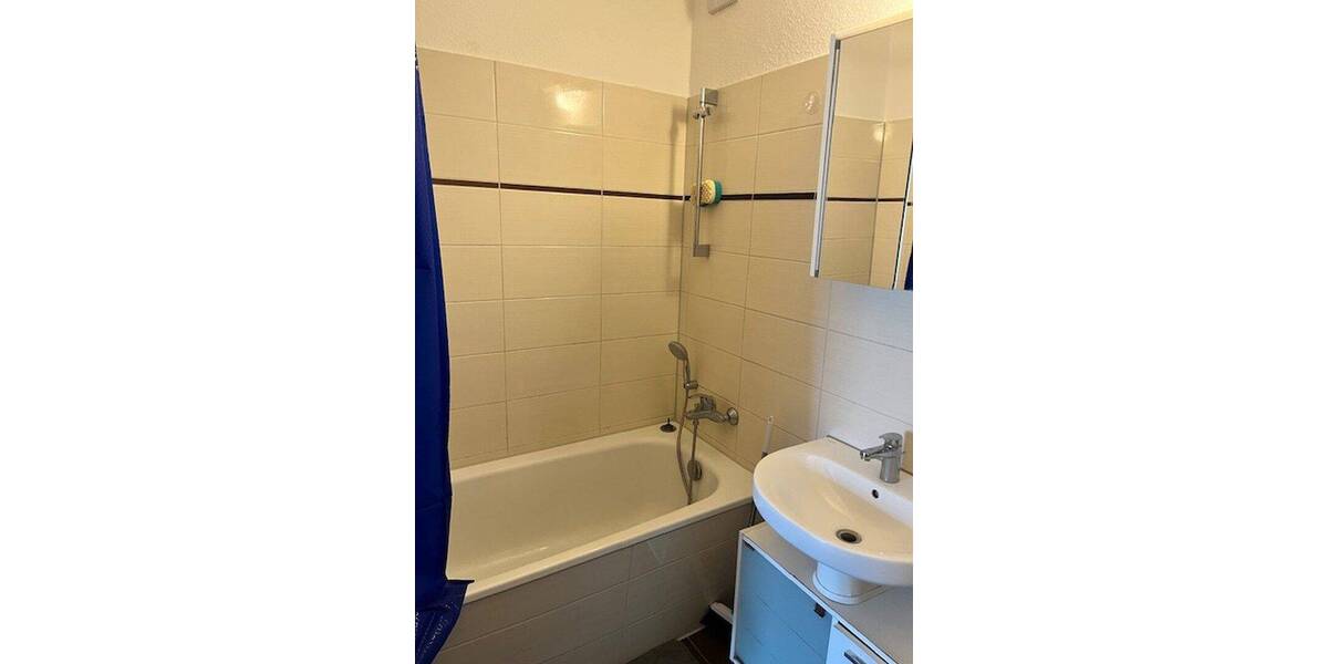 Etagenwohnung Rostock Dierkow-Neu - 4 Zimmer, 72 m&sup2;, 800&euro; | Angebot:26787474
