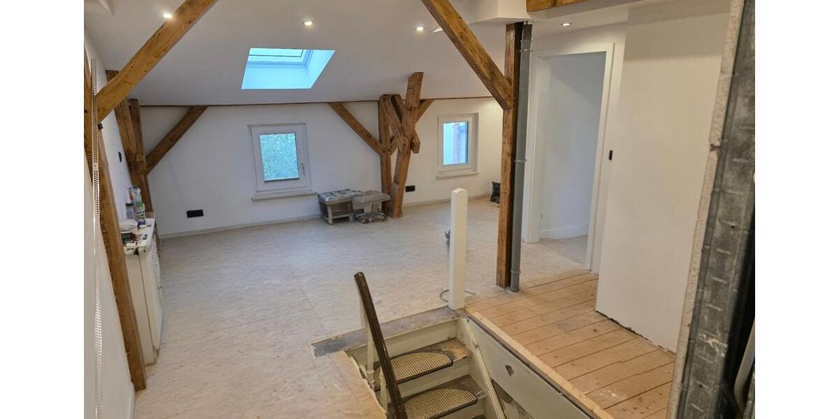 Etagenwohnung Laage - 6 Zimmer, 100 m&sup2;, 1.690&euro; | Angebot:26636289